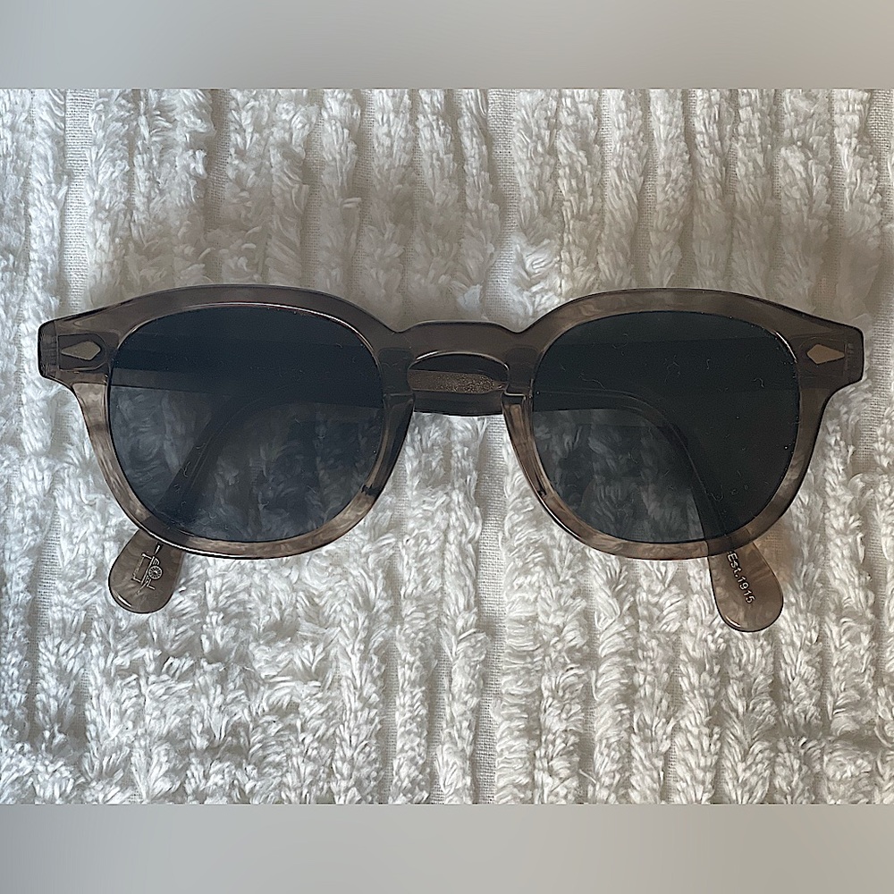 Unisex like new Moscot Sunglasses